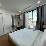 Vinhomes Royal City 1 Bed Room.