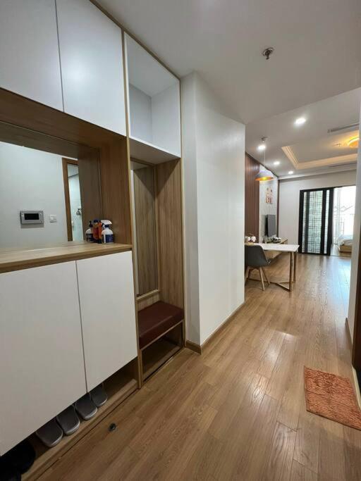 Vinhomes Royal 1 Bed Room. *